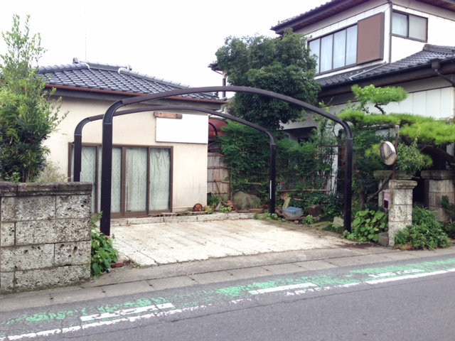 カーポート・駐車場 施工事例8（施工前）